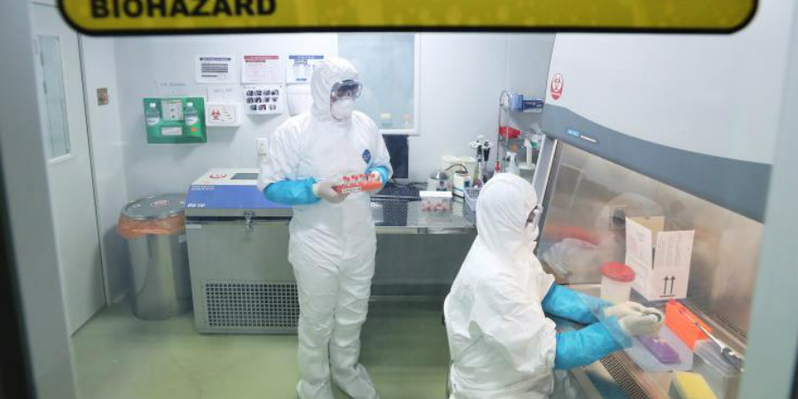 Τα κρούσματα του μυστηριώδους ιού ενδέχεται να ανέρχεται σε εκατοντάδες, σύμφωνα με ερευνητές
